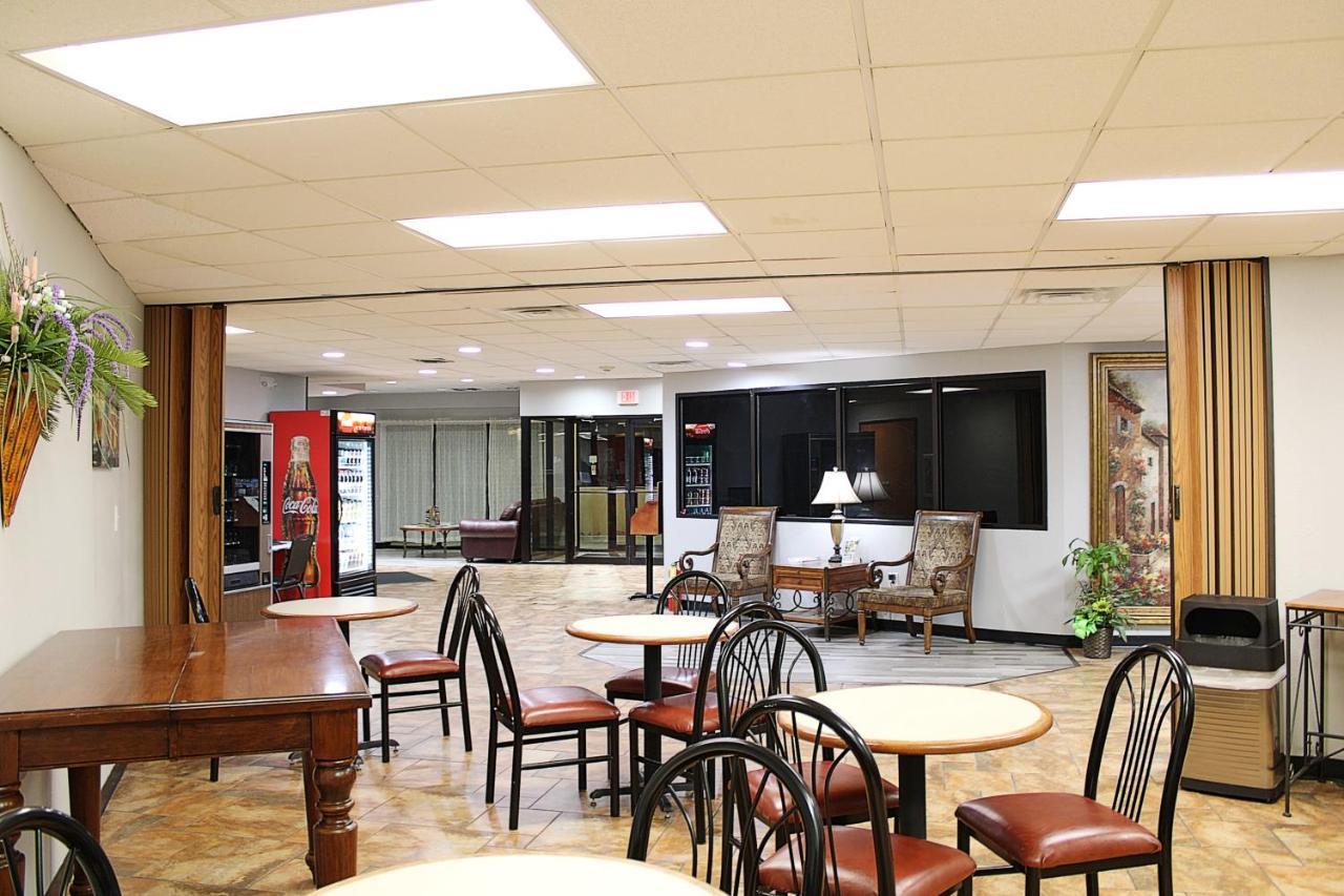 Greenlight Inn & Suites St James Saint James Exteriér fotografie