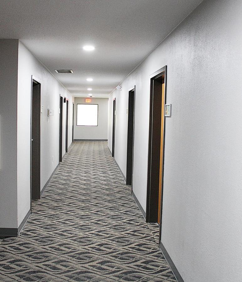 Greenlight Inn & Suites St James Saint James Exteriér fotografie