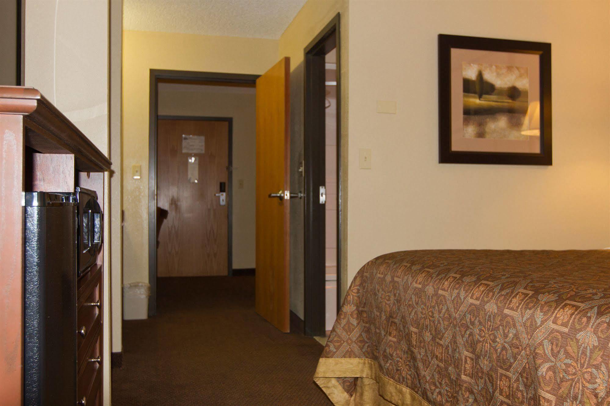 Greenlight Inn & Suites St James Saint James Exteriér fotografie