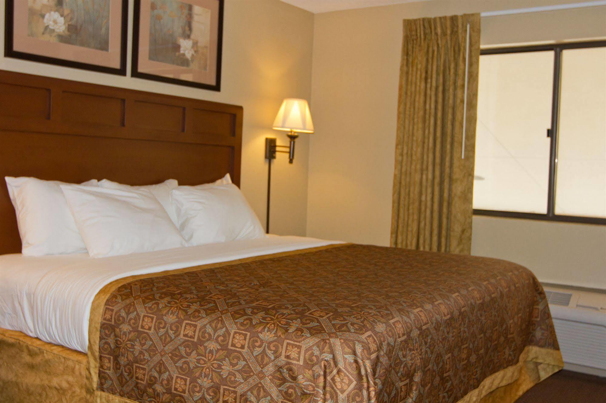 Greenlight Inn & Suites St James Saint James Exteriér fotografie